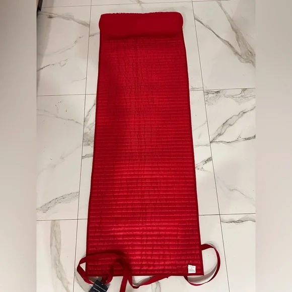 New Beach Pad Mat Tommy Hilfiger ￼ - Picture 2 of 6